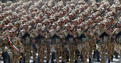 Iran pręży muskuły