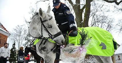 Ze święconką na koniach
