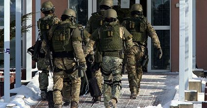 Policjant ranił żonę nożem, potem popełnił samobójstwo