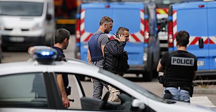 Antyterroryści we Francji zlikwidowali nożowników