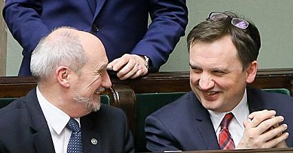 Minister i prokurator w jednym