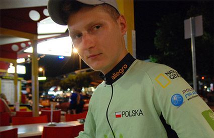 Wyleczył raka mózgu, objedzie Australię