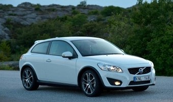 Volvo v30 cross