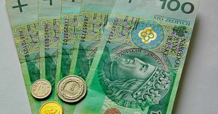 Przeciętne wynagrodzenie w Polsce. GUS podał dane o zatrudnieniu