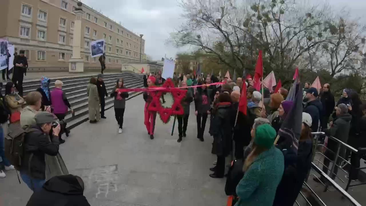 Marsz pod pomnik Bohaterów Getta w Warszawie. “Heroizm samego życia. Inna strona pomnika”