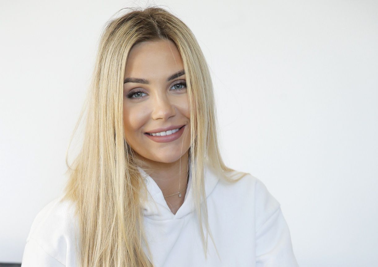 Angela Dańczak love island topless nago