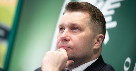 Czarnek zmienia zdanie. "Ten fragment mógłby zniknąć"
