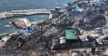Spłonęła bezcenna świątynia z VII w. Ogień szaleje, a strażacy są bezsilni
