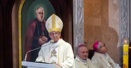 Abp Głódź stracił honorowe obywatelstwo Warszawy. Zapadła decyzja