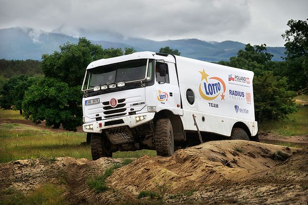 Ciężarówka polskiej załogi w przygotowaniach do Dakaru