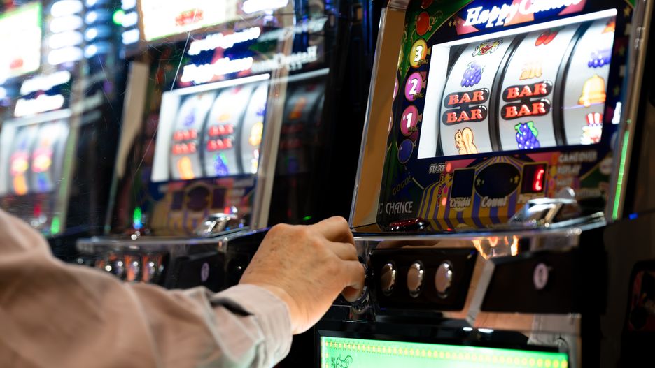 Hazard, salon gier, automat do gier, kasyno