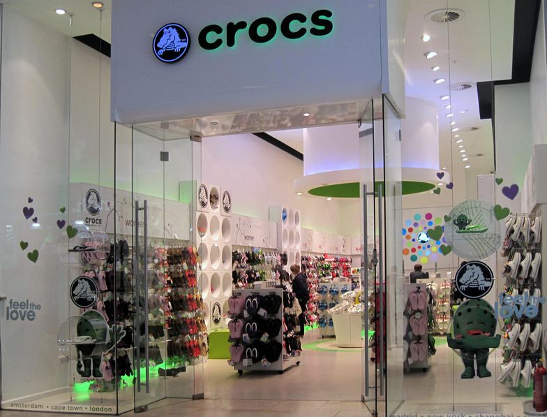 Crocs w 2009 r. otarł się o bankructwo, a przez kolejnych 8 lat walczył o przetrwanie.