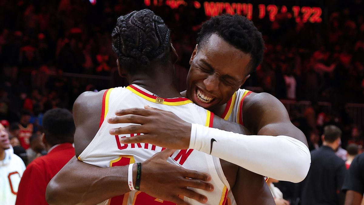 Getty Images / Todd Kirkland / Na zdjęciu: Onyeka Okongwu i AJ Griffin