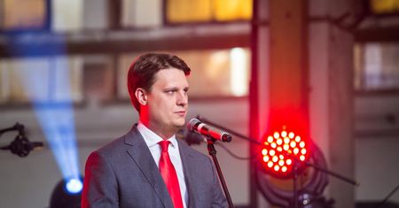 Nowy prezes Polskiej Fundacji Narodowej. Jako prezes Radia Poznań Filip Rdesiński zadłużył je na 3,7 mln zł