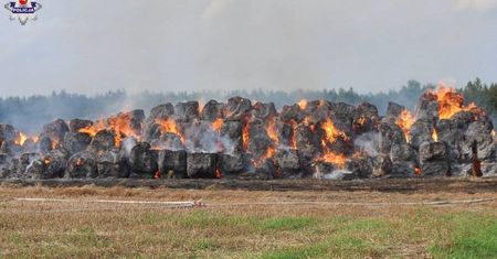 Stanisławów: 16-latek podpalił 250 bel słomy. Straty wyniosły blisko 20 tys. zł
