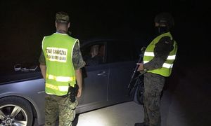 Pod pozorem ewakuacji handlowali autami. Zarzuty dla 32 Ukraińców