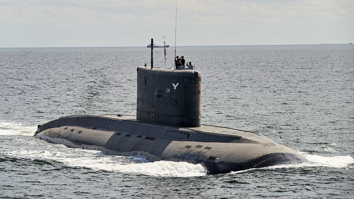 ORP Orze�Dominik Kulaszewiczarmia, bezpiecze�stwo, centrum operacji morskich, COP, marynarka, obj�cie dowodzenia, obrona , BINARY<(9) bytes>, ORP Orze�, BINARY<(11) bytes>, wojenna, wojsko, okr�t, podwodny