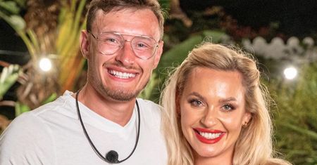 Wyrzucono ich z "Love Island". Fani zbulwersowani