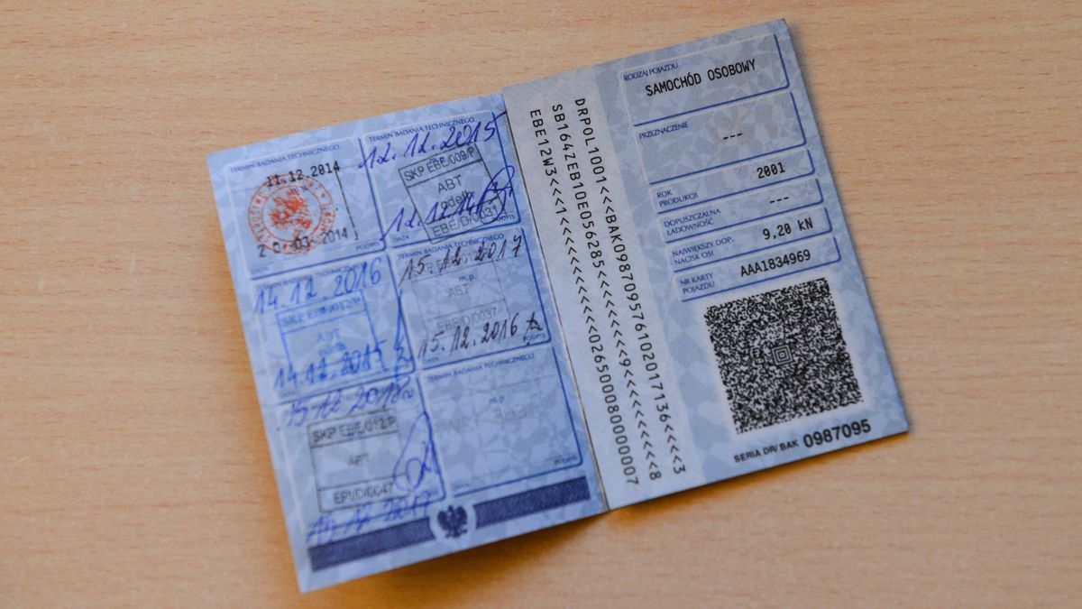 Do zgłoszenia zbycia/nabycia pojazdu potrzebne są dane z dowodu rejestracyjnego, dane właścicieli oraz kopia umowy kupna-sprzedaży.