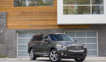 Luksusowy i 7-osobowy - topowy SUV Infiniti