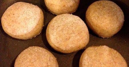 Opiekane muffiny angielskie z ziarnami (zawierają muesli)