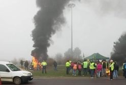 Paraliż komunikacyjny we Francji. Płonące barykady uwięziły polskich kierowców