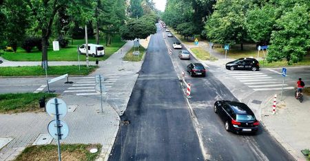 Wydali 600 tys. zł, a asfalt pęka po 2 latach. Drogowcy wracają na ul. Sowińskiego