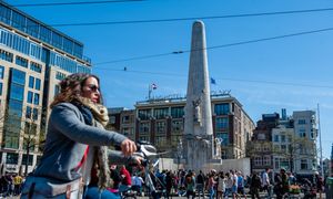 Tak wygląda drugi dzień Wielkanocy w Holandii. Tłumy w sklepach meblowych