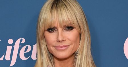 Nie można się napatrzeć. Heidi Klum flirtuje z fioletem