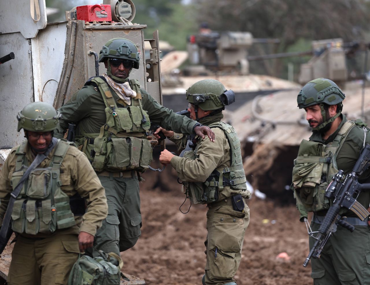 Accidental friendly fire: Israeli soldiers mistakenly kill three escaped Hamas hostages