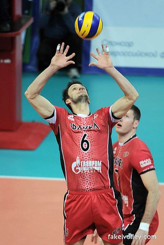 Łukasz Żygadło był jednym z najlepszych w swoim zespole, który wygrał z Gazpromem-Jugrą Surgut / fot: fakelvolley.com