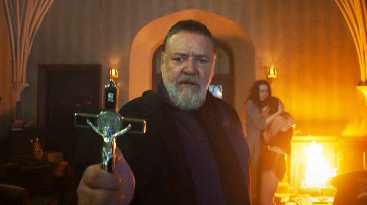 Russell Crowe w filmie "Egzorcysta papieża"