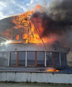 Pożar restauracji w Pucku. Na miejscu 13 zastępów straży