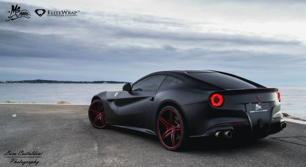 Matowe Ferrari F12berlinetta wg Elite Wrap
