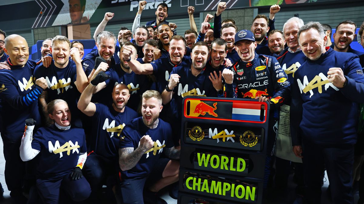 Materiały prasowe / Red Bull / Na zdjęciu: Max Verstappen celebrujący tytuł w Las Vegas