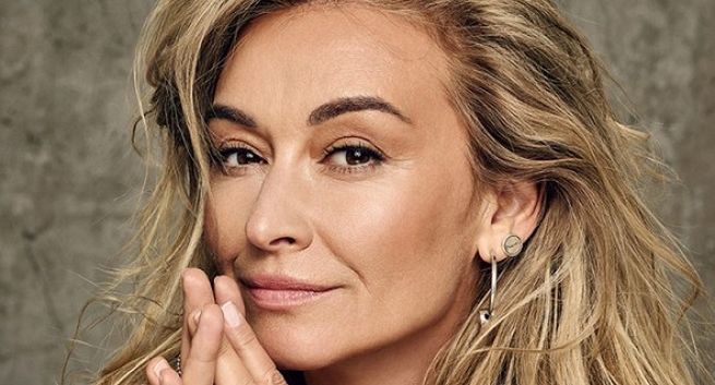 Martyna Wojciechowska reklamuje nową odsłonę biżuterii W.Kruk