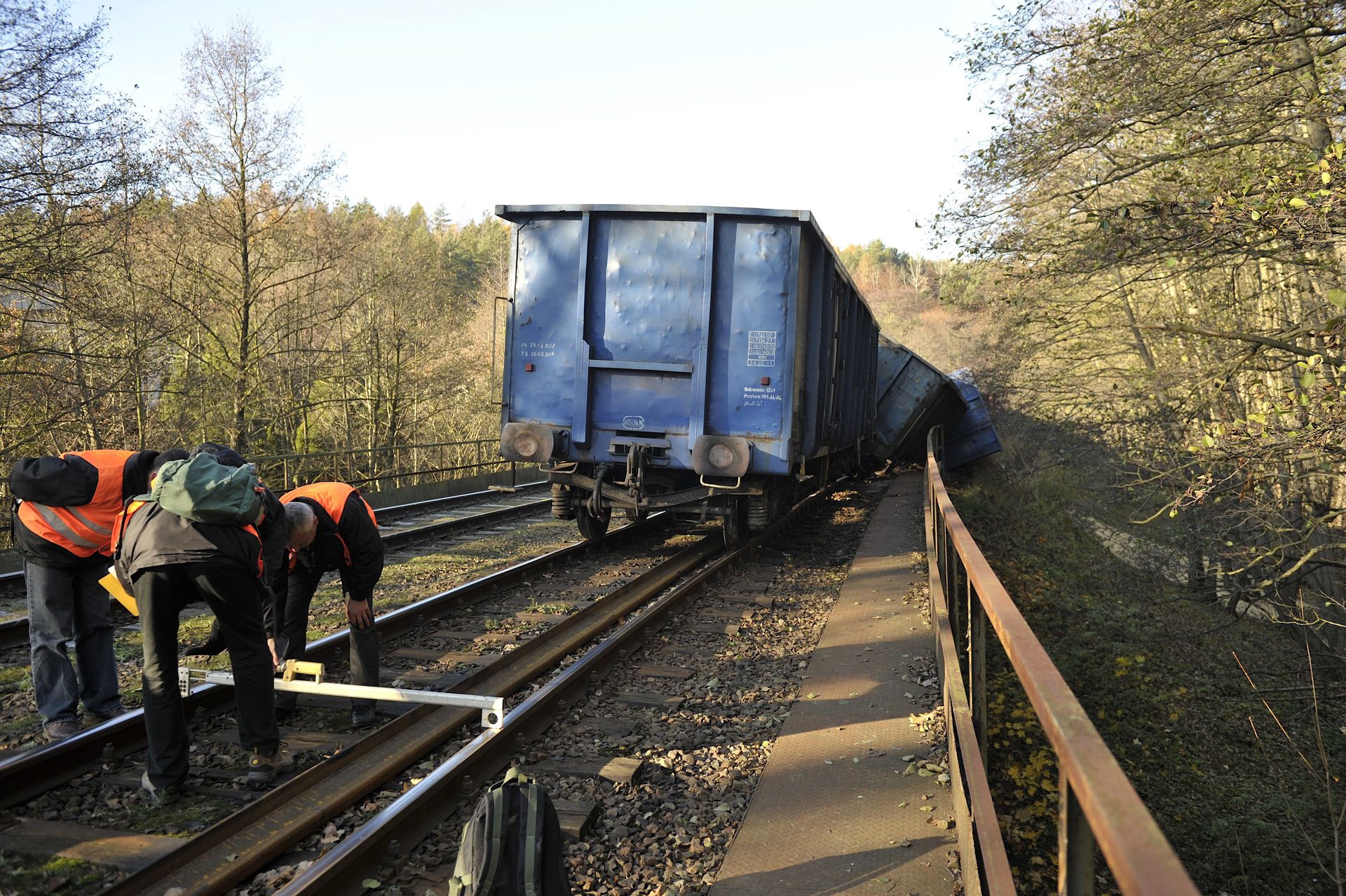 Porzucony wagon na kolei. "To wygląda na zaplanowany atak"