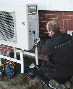 Kupił pompę ciepła, jest przerażony rachunkami. "Oszukali mnie"