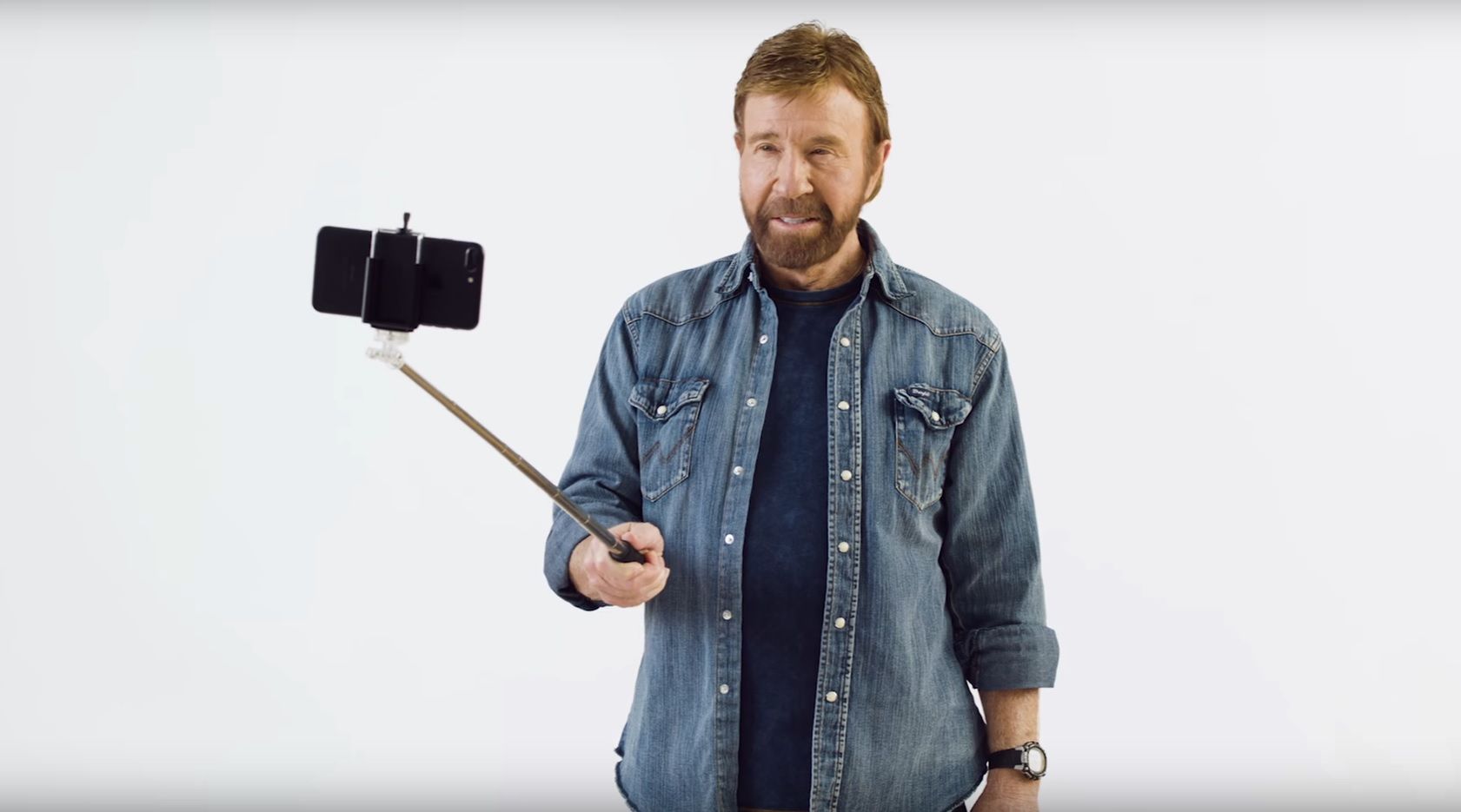Nonstop Chuck Norris to denna gra reklamowa przez legendarnego aktora 1