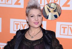 Magdalena Narożna odpoczywa w ogrodzie. Co za nogi!