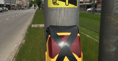 Warszawa. Zamieńmy ręce na nogi. Przyciski na przejściach do wymiany?