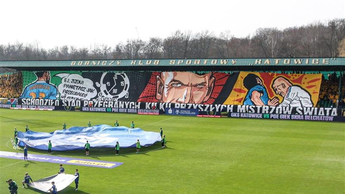 PAP / Michał Meissner / oprawa na ostatnim meczu GKS-u Katowice na stadionie przy ulicy Bukowej