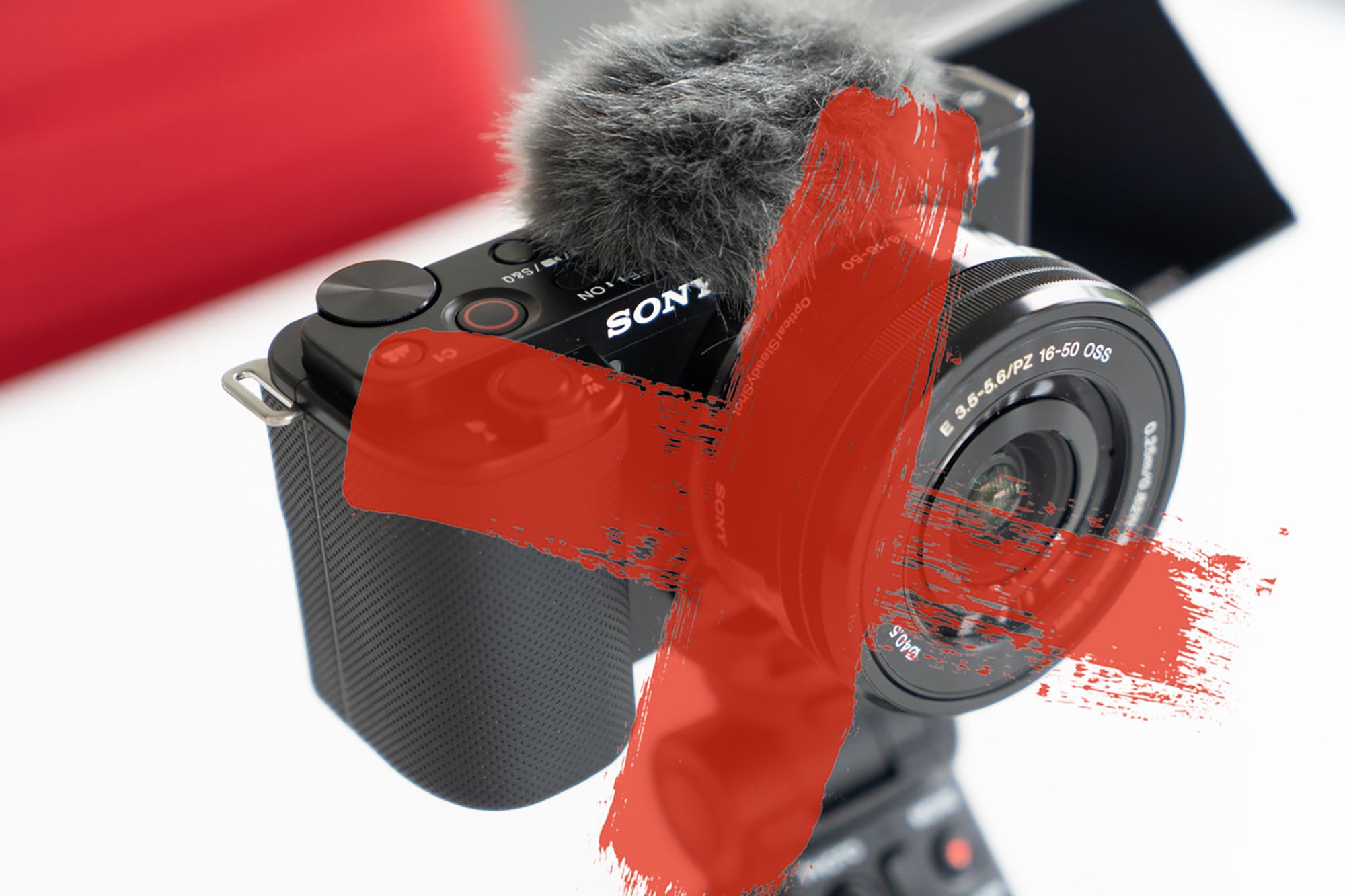 Produkcja Sony ZV-E10 zawieszona. Brakuje kolejnych części 1