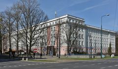 NFZ chce edukować o otyłości dzieci. Szuka agencji do kampanii