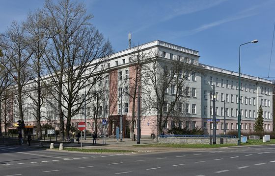 NFZ chce edukować o otyłości dzieci. Szuka agencji do kampanii