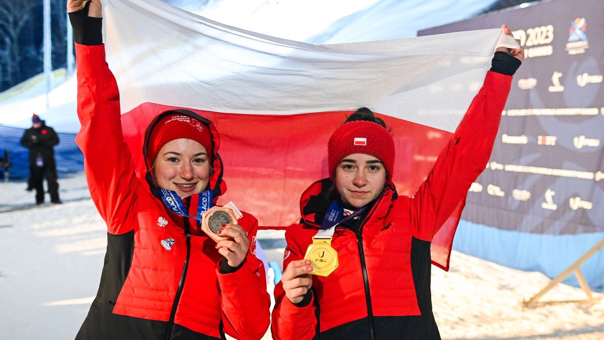 Zdjęcie okładkowe artykułu: PAP / Paweł Skraba / Polki Nicole Konderla (P) i Kinga Rajda (L) pozują do zdjęcia po konkursie skoków narciarskich na Zimowej Uniwersjadzie w Lake Placid