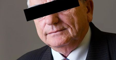 Straszna zbrodnia w Dęblinie. Nie żyją polityk i jego żona. Sąsiedzi wstrząśnięci