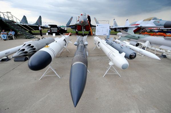 Rosyjski przemysł zbrojeniowy kolosem na glinianych nogach? Ekspert: nigdy nie dogonią Zachodu