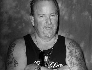 Śmierć gwiazdy "Wojen magazynowych". Policja bada wątek cyberprzemocy