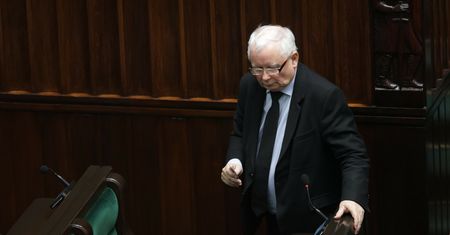 Kaczyński w obronie Morawieckiego. Wyjdzie na sejmową mównicę
